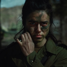 Out Standing (Seule au front)